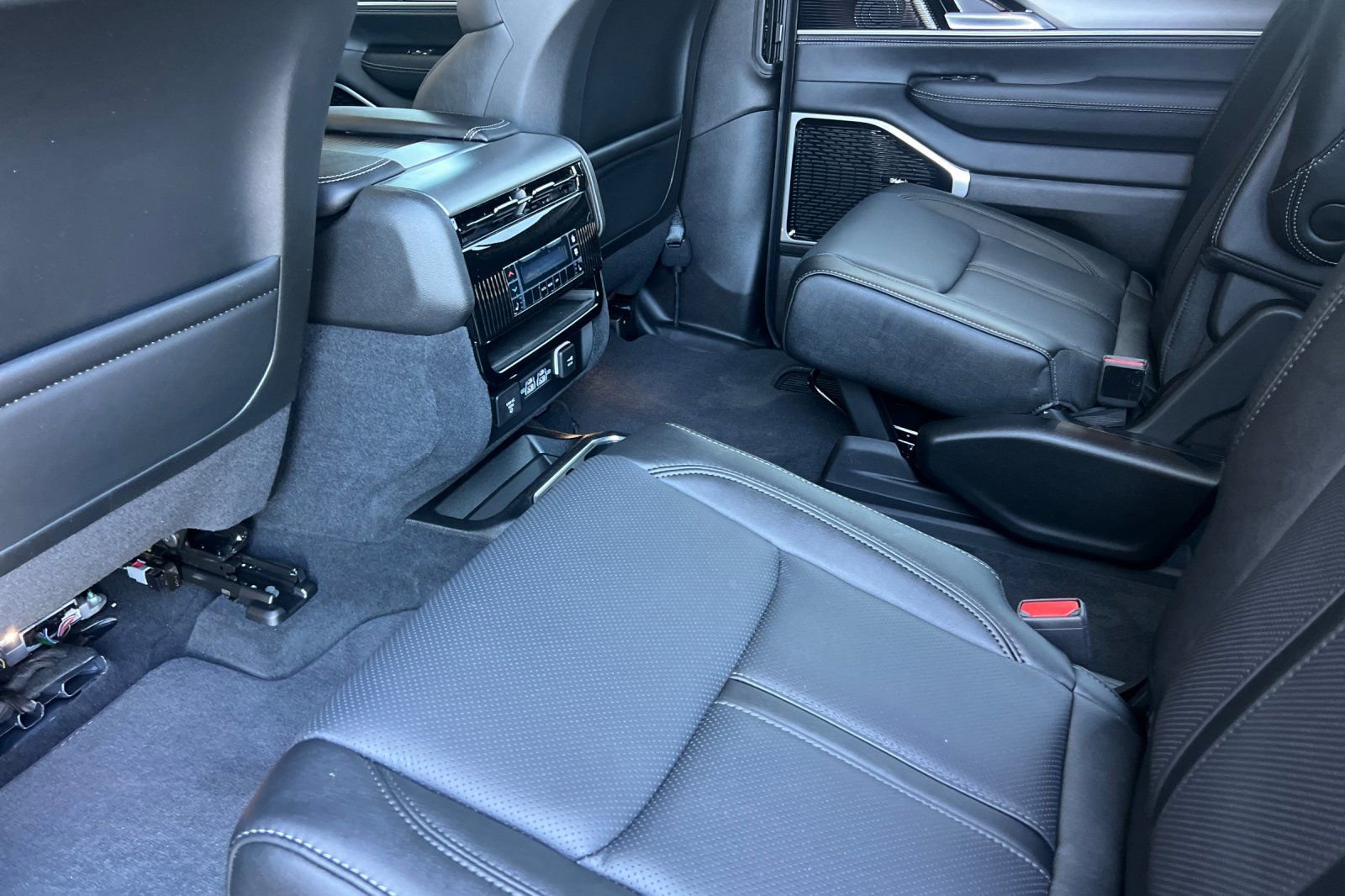 New 2026 Jeep Grand Wagoneer Limited image 12