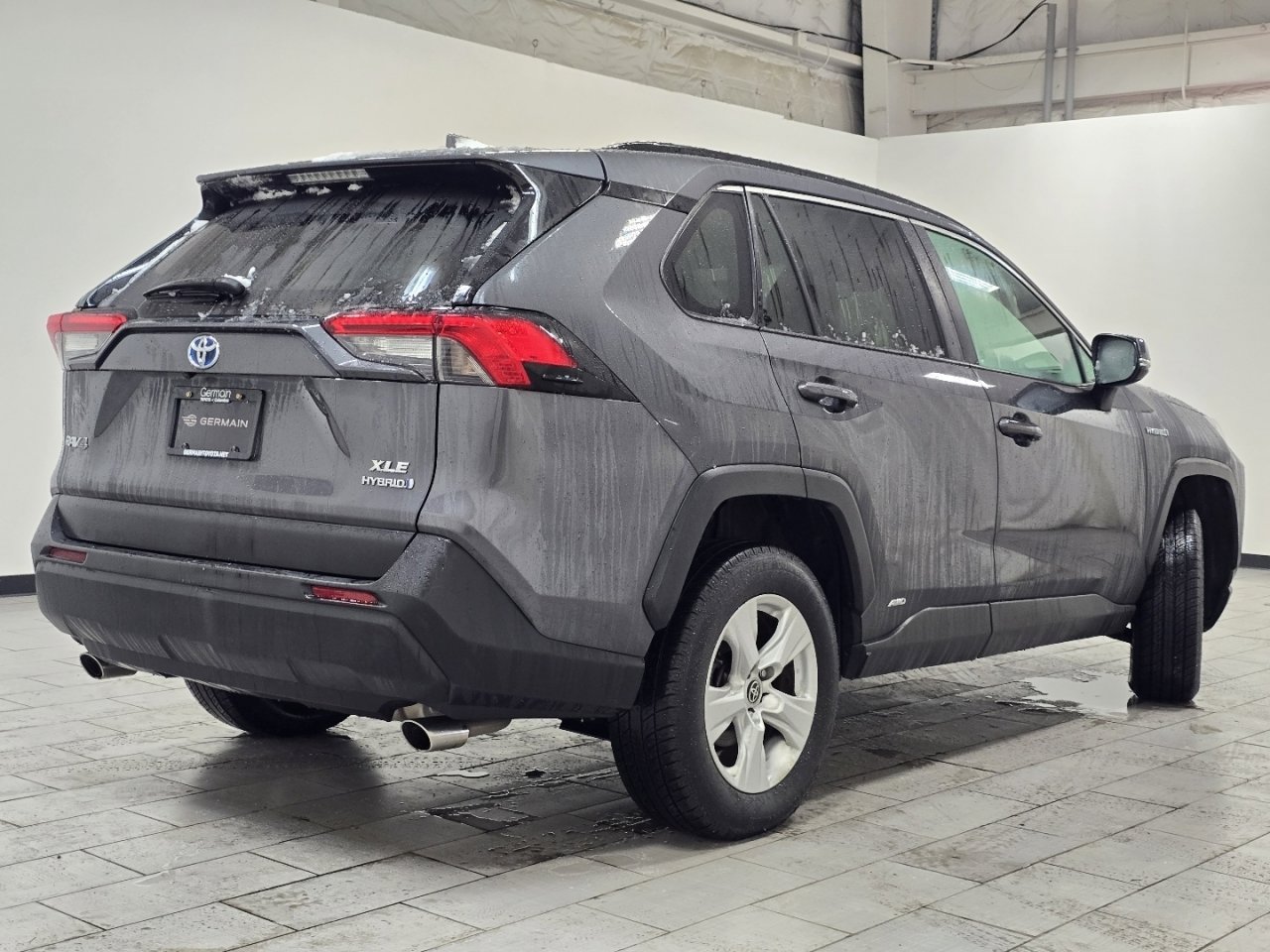 Used 2021 Toyota RAV4 XLE image 14