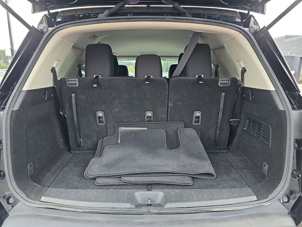 Used 2024 Nissan Pathfinder SV FWD image 17