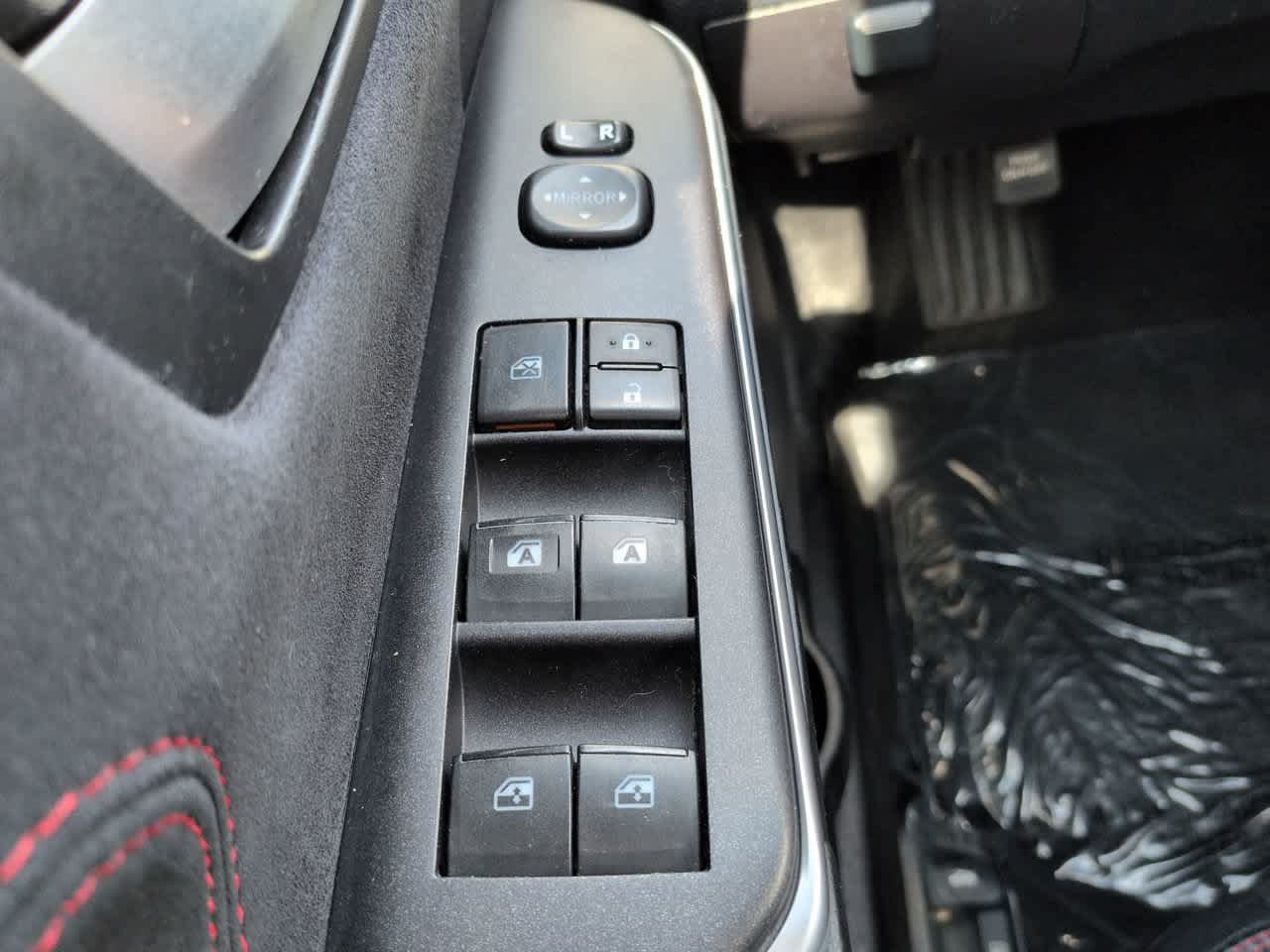 Used 2015 Toyota Camry XSE FWD image 22
