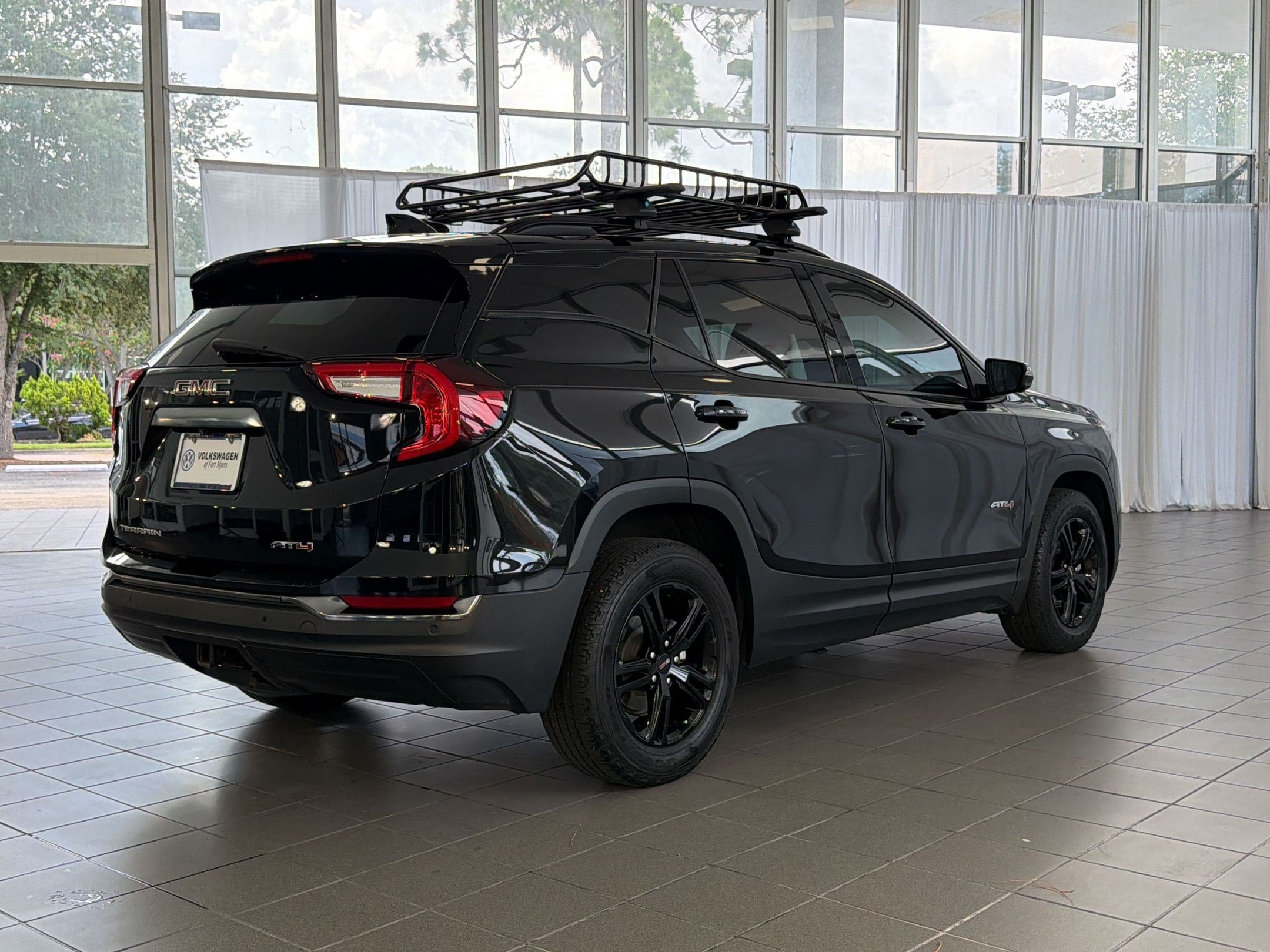 Used 2022 GMC Terrain AT4 w/ Tech Package AWD/4WD image 9