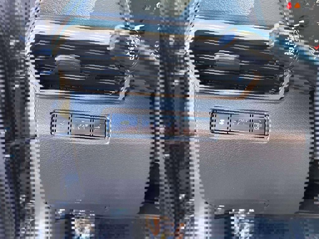 Used 2025 Nissan Altima 2.5 S image 18