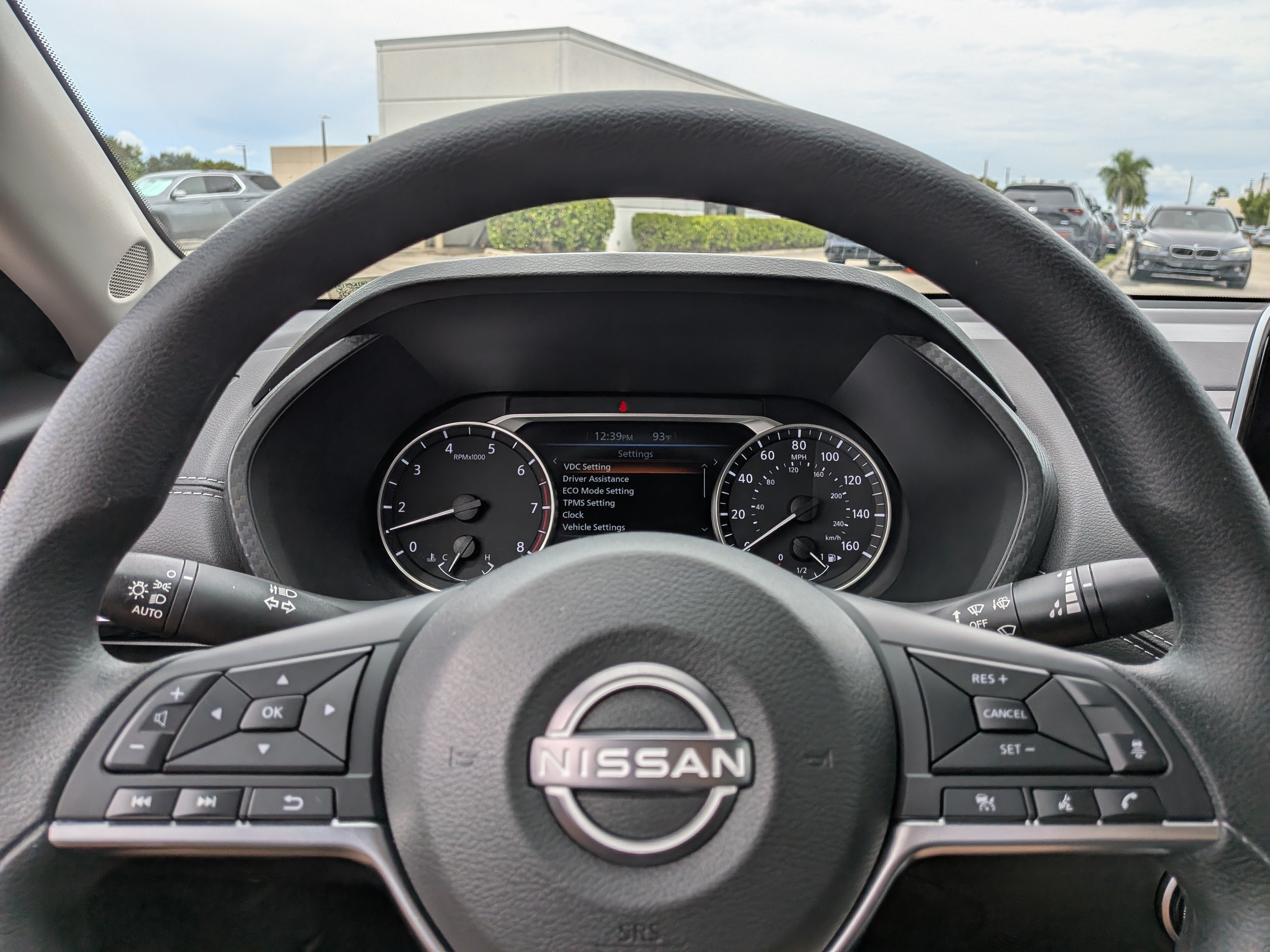Used 2025 Nissan Sentra SV FWD image 27
