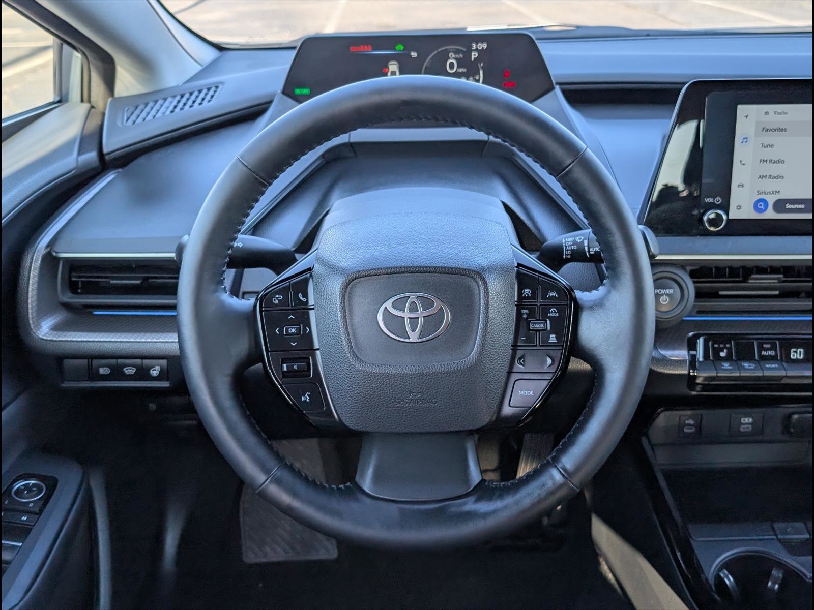 Used 2025 Toyota Prius XLE image 14