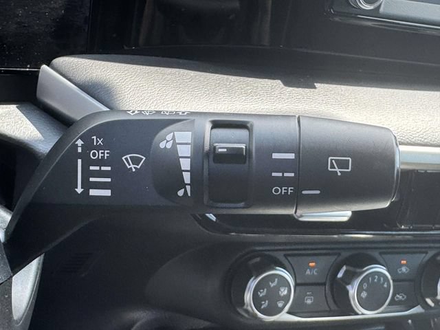 Used 2025 Nissan Kicks S AWD/4WD image 22