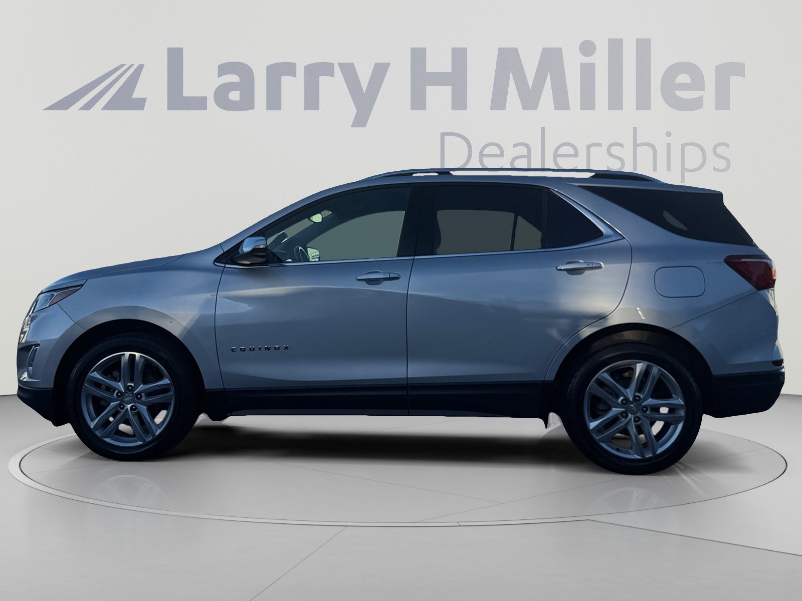 Certified 2019 Chevrolet Equinox Premier AWD/4WD image 2