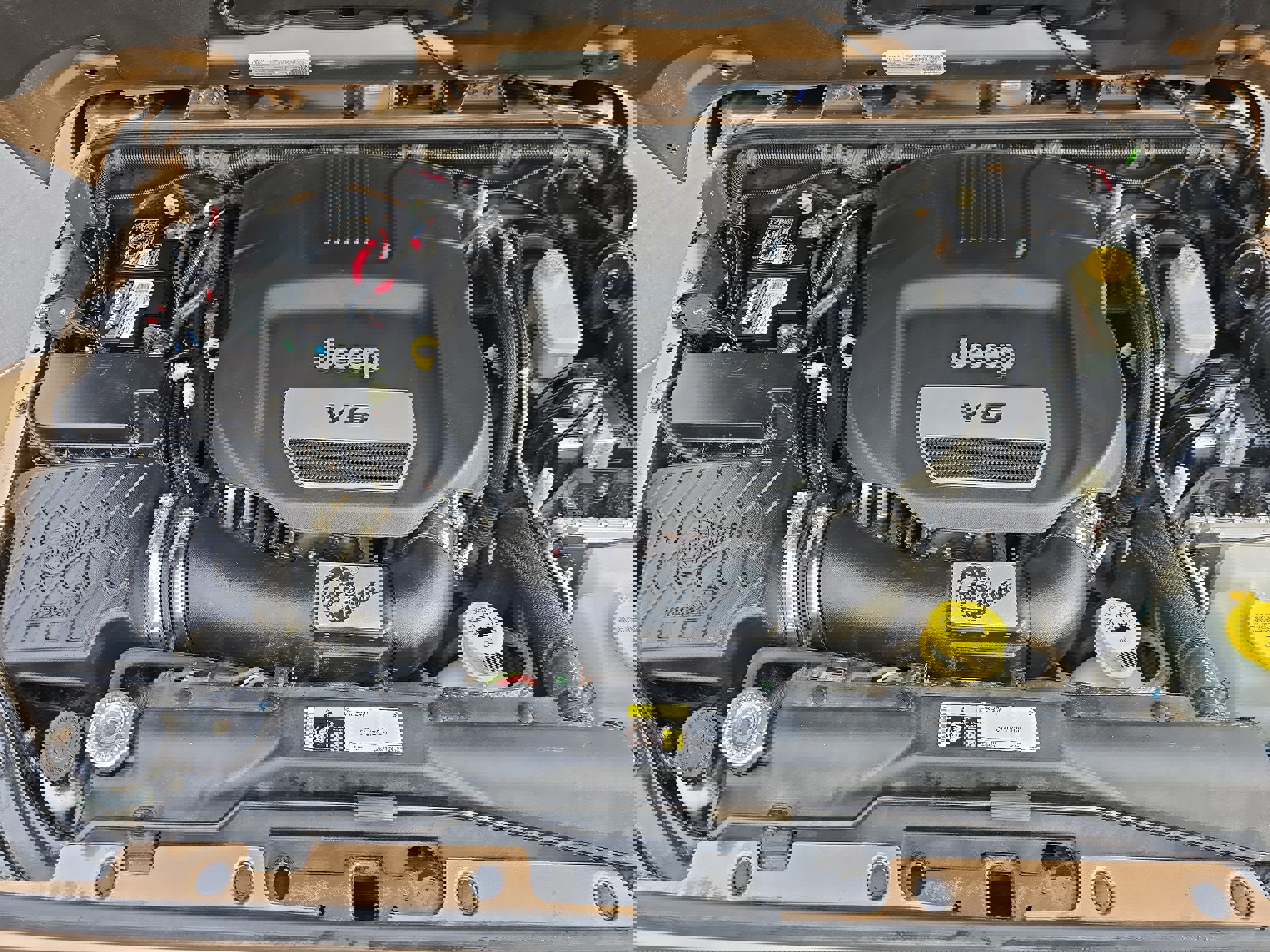 Used 2015 Jeep Wrangler Unlimited Sahara w/ Connectivity Group image 32