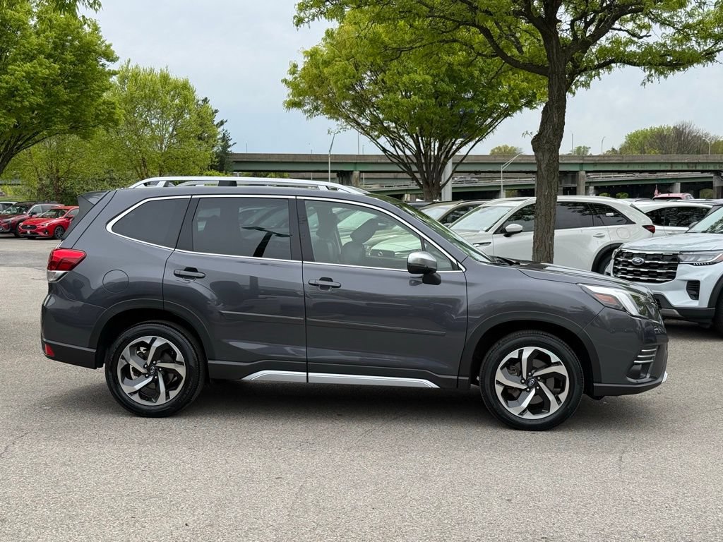 Used 2023 Subaru Forester Touring AWD/4WD image 5