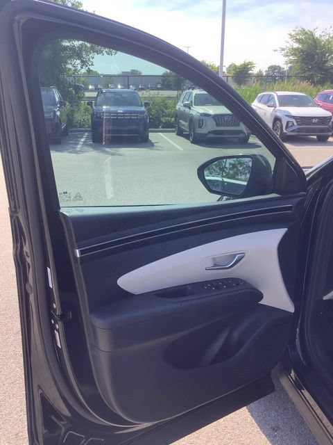 Certified 2024 Hyundai Tucson SEL AWD/4WD image 17