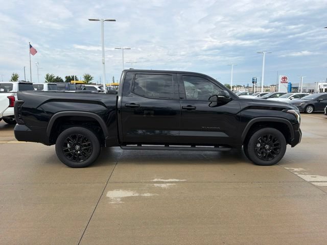 Used 2025 Toyota Tundra Limited AWD/4WD image 8
