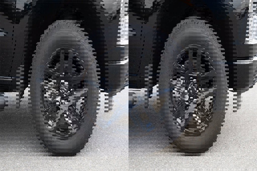 Used 2025 Chevrolet Silverado 1500 Custom w/ Rally Edition image 21