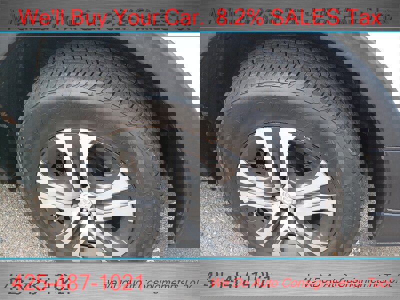 Used 2017 Toyota RAV4 LE w/ All Weather Liner Package image 20