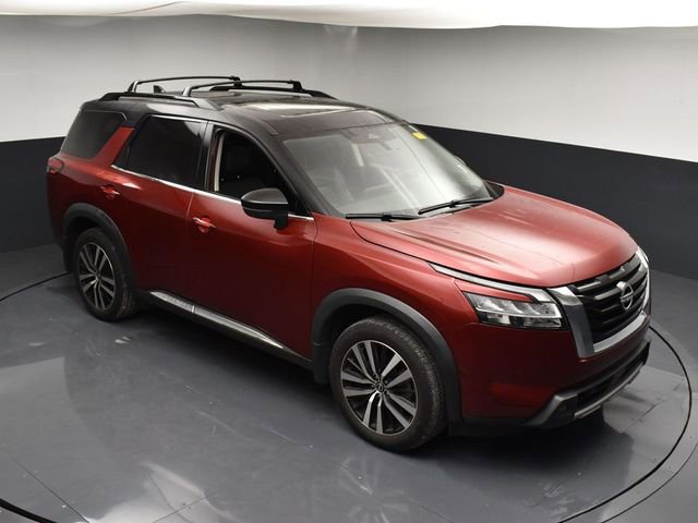 Used 2024 Nissan Pathfinder Platinum image 40