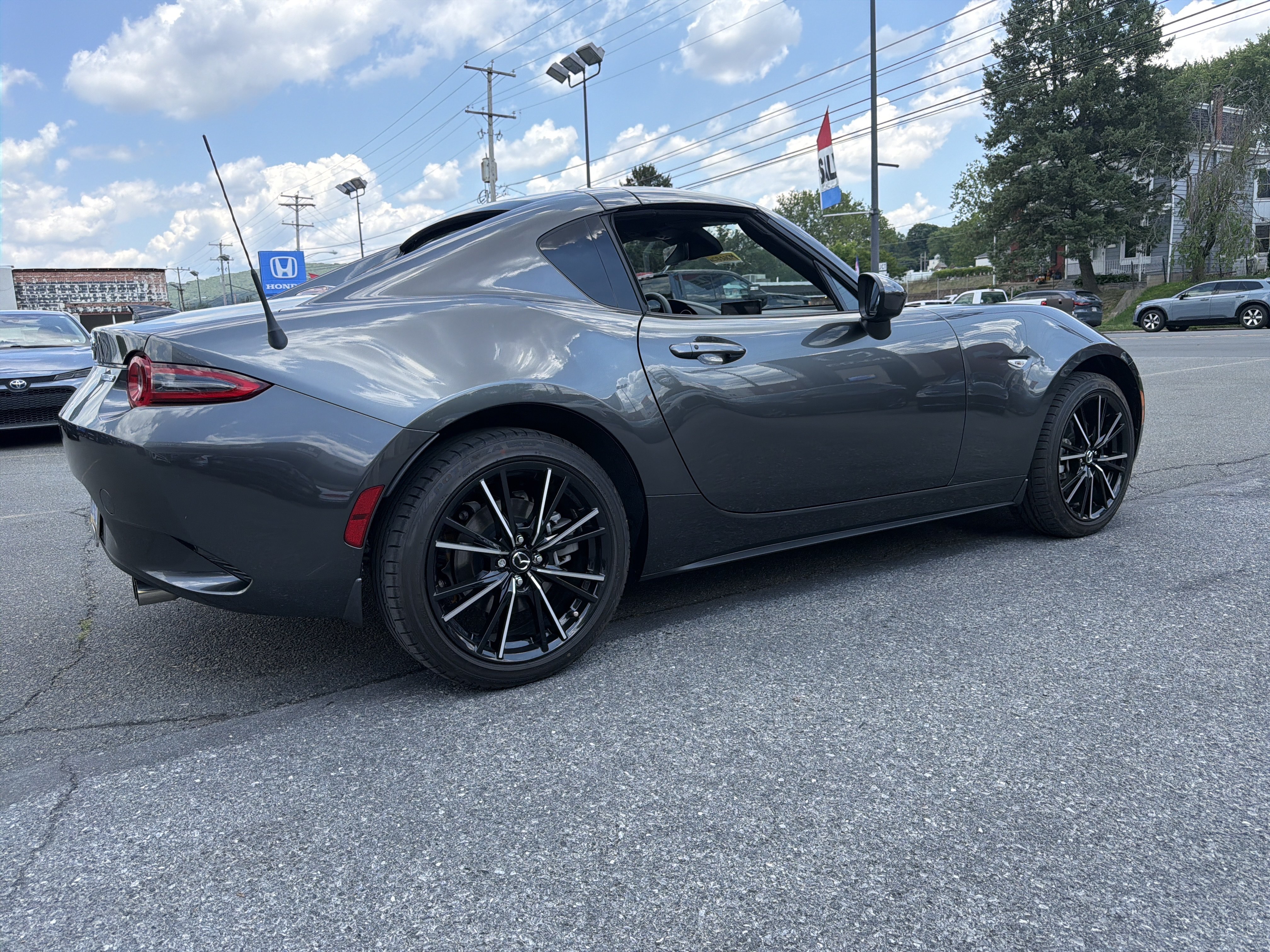 Used 2024 MAZDA MX-5 Miata RF Grand Touring RWD image 6