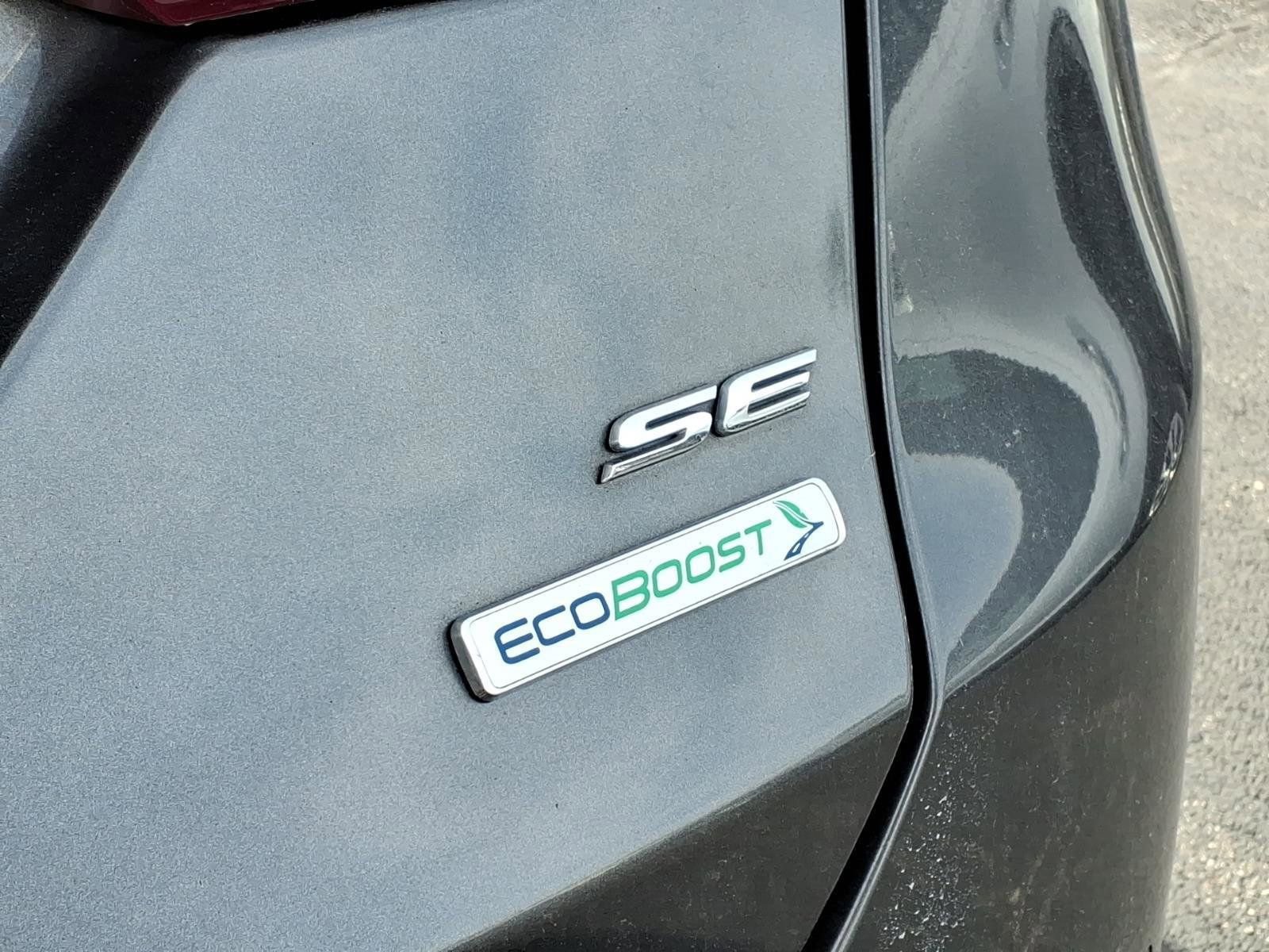 Used 2018 Ford Fusion SE w/ Fusion SE Technology Package image 25