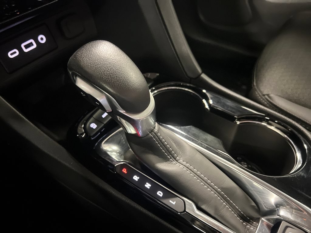 Used 2023 Buick Encore GX Select AWD/4WD image 25