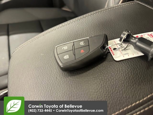 Used 2024 GMC Canyon Denali image 29