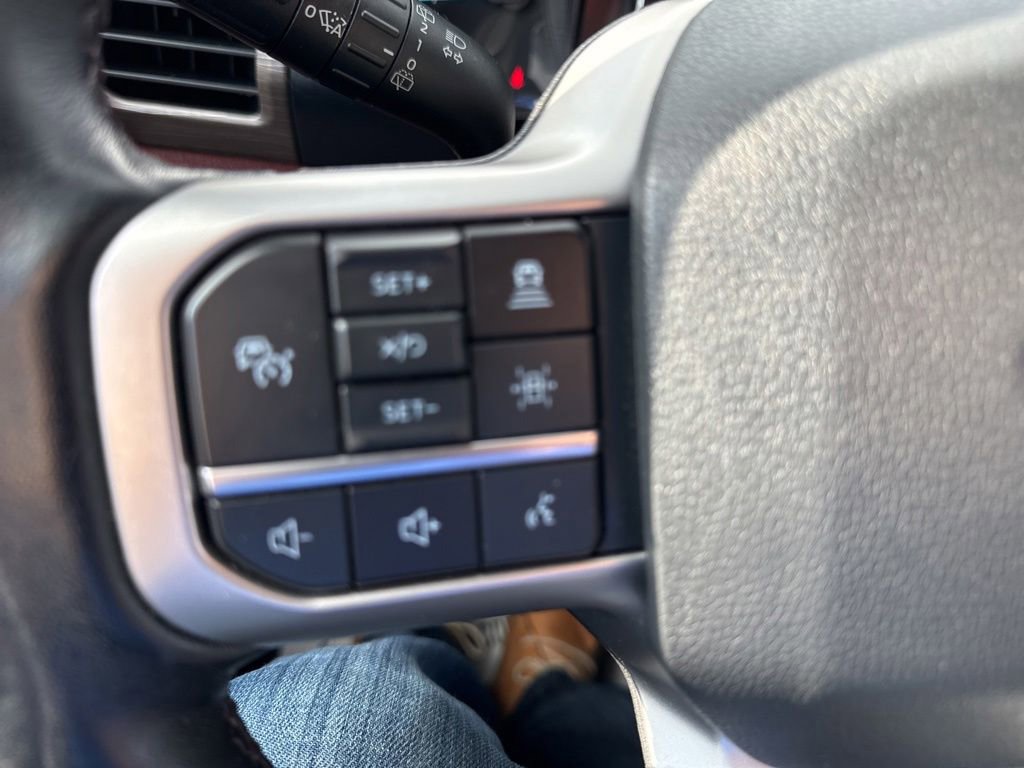 Used 2023 Ford Expedition Limited AWD/4WD image 26