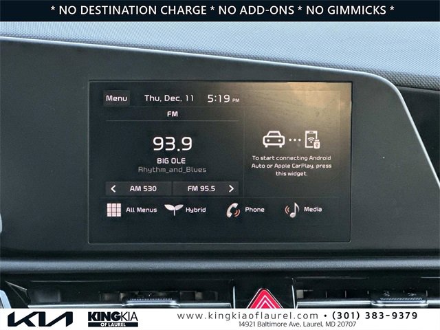 Used 2025 Kia Niro LX image 3