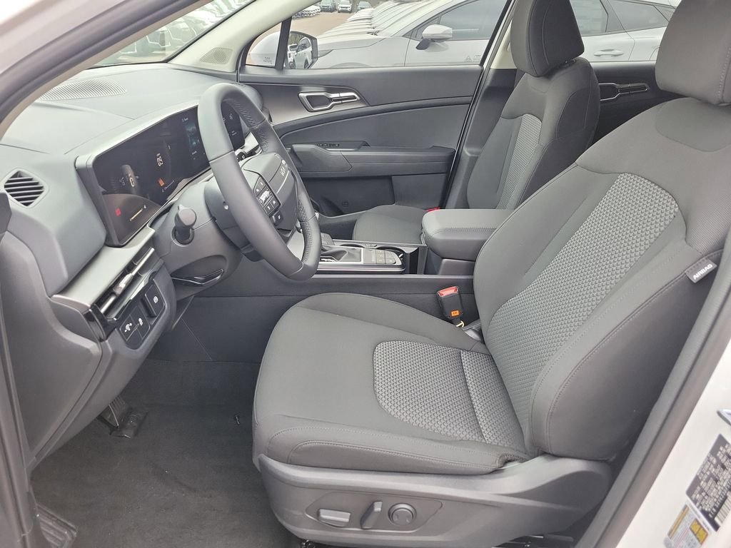 New 2026 Kia Sportage LX w/ LX Convenience Package FWD image 21