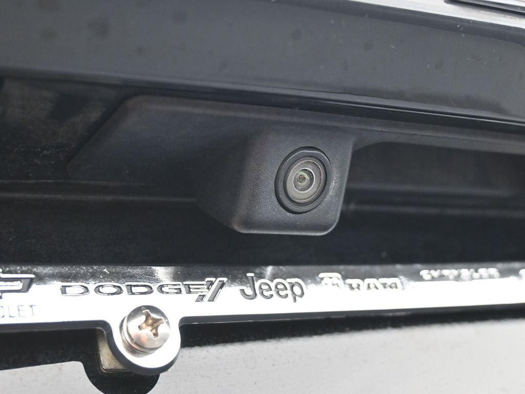 Used 2020 Chevrolet Equinox LS image 30