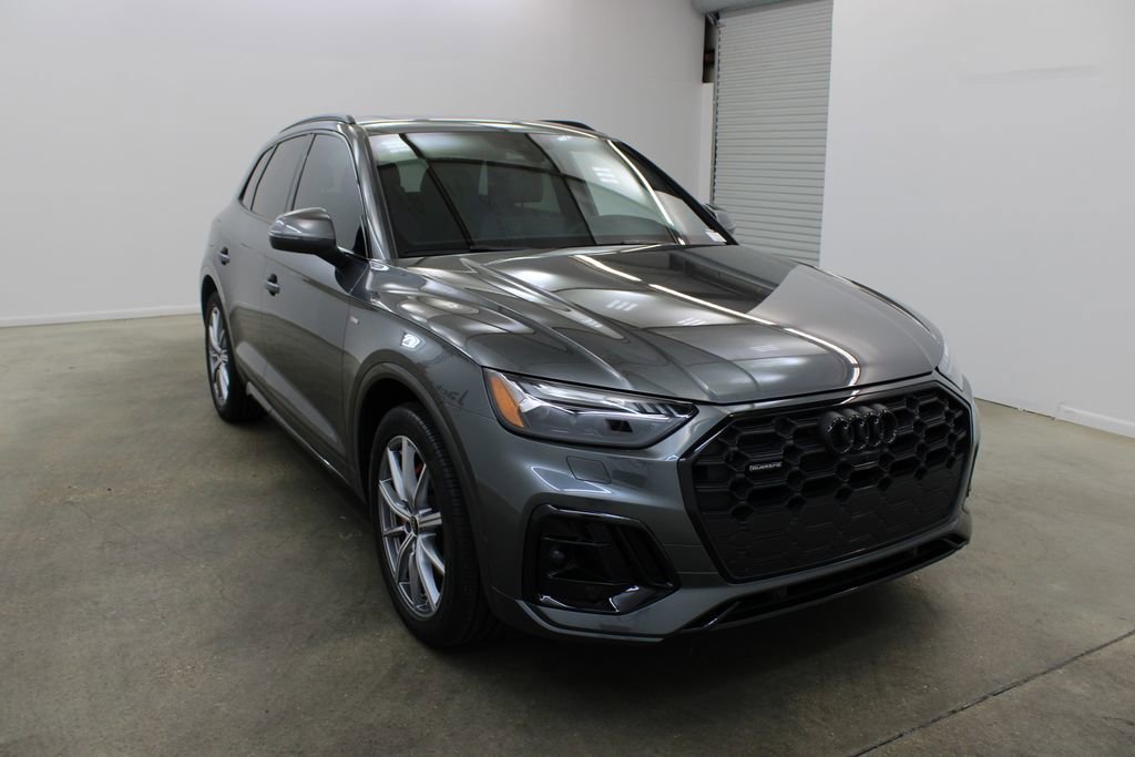 Certified 2024 Audi Q5 e Prestige image 5