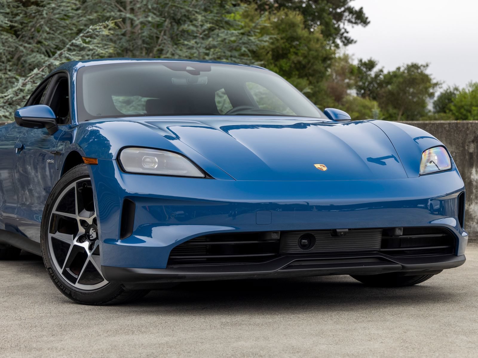 Certified 2025 Porsche Taycan RWD image 9