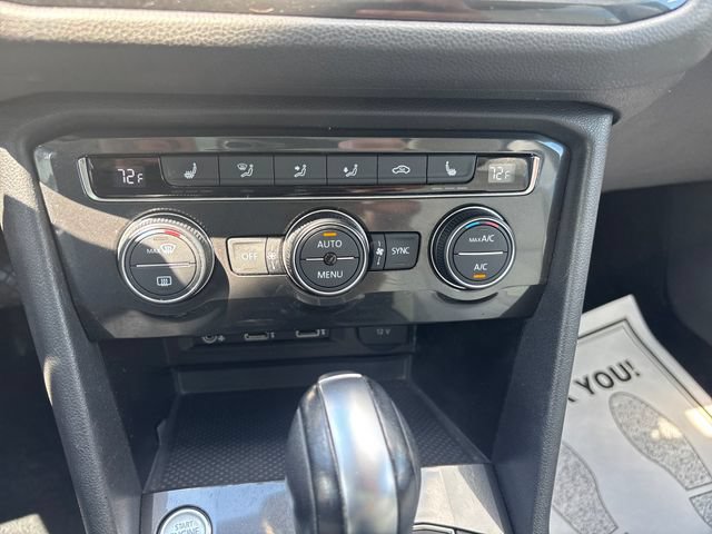 Used 2018 Volkswagen Tiguan SEL AWD/4WD image 17
