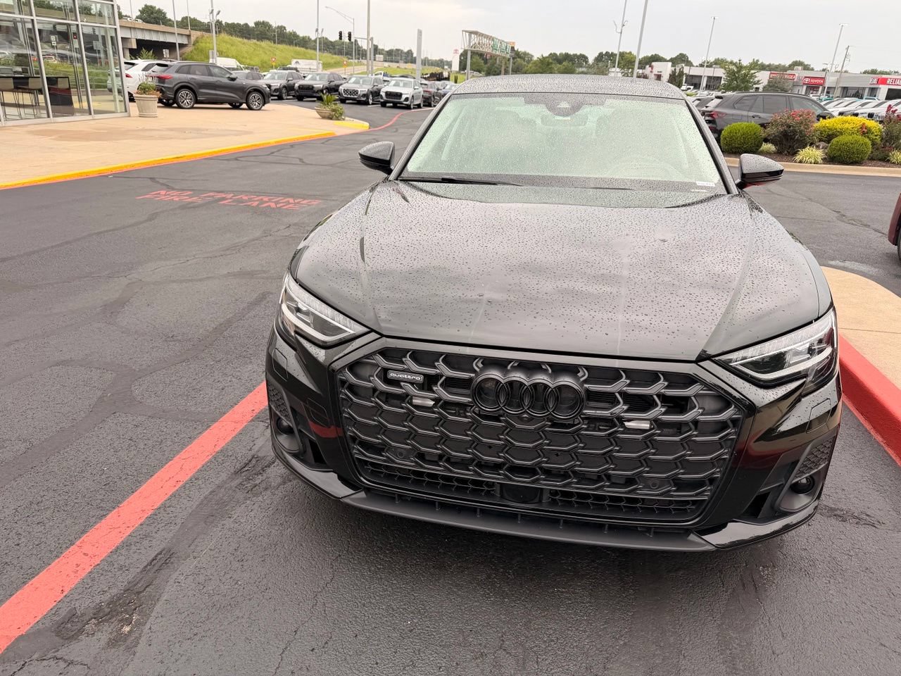 Used 2024 Audi A8 L 3.0T AWD/4WD image 3