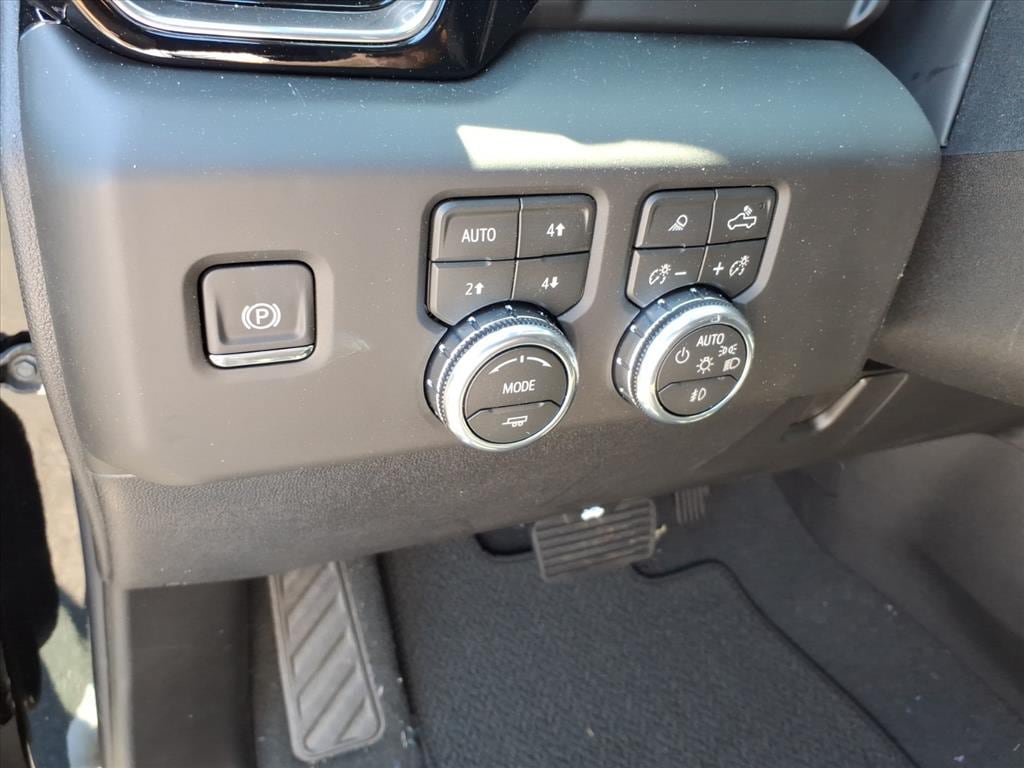 New 2026 GMC Sierra 2500 Denali w/ Denali Reserve Package AWD/4WD image 10
