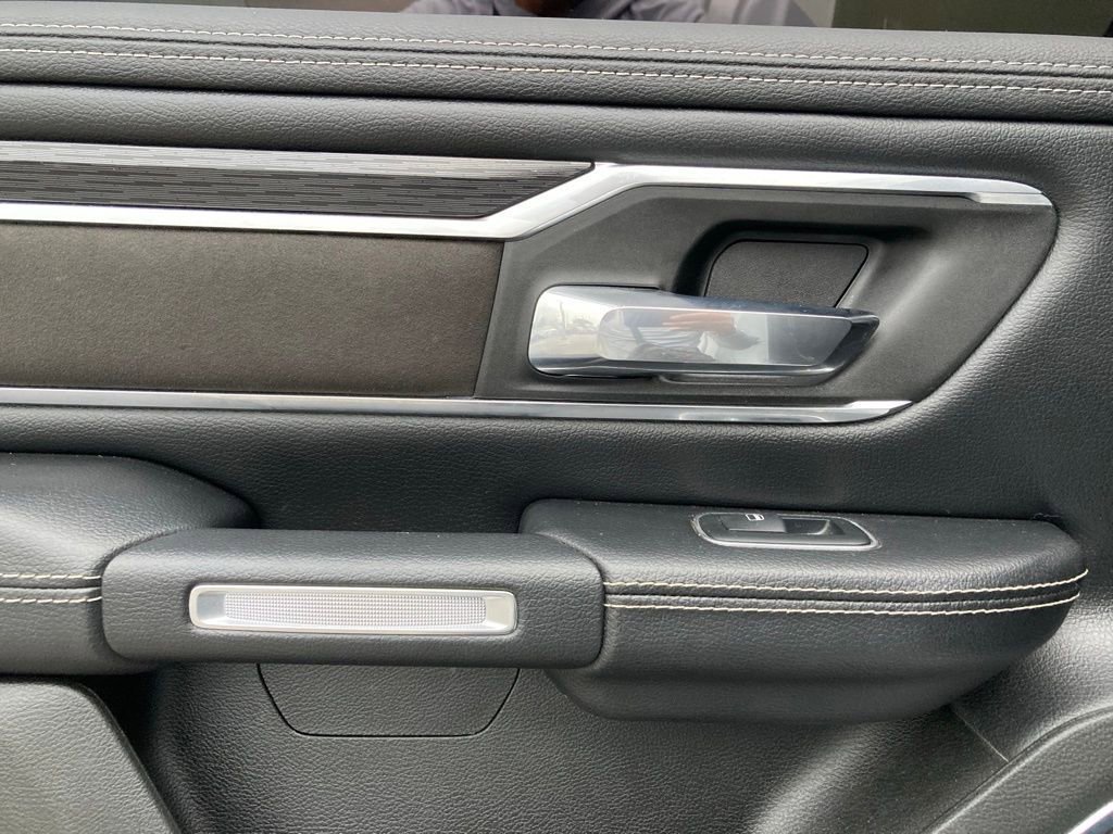 Used 2024 RAM 1500 Laramie image 11