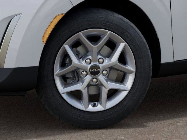 Used 2025 Kia Soul LX w/ LX Technology Package image 9