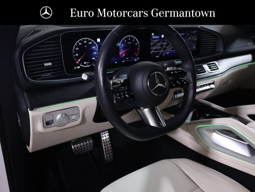 Used 2025 Mercedes-Benz GLS 450 4MATIC w/ AMG Line Exterior image 32