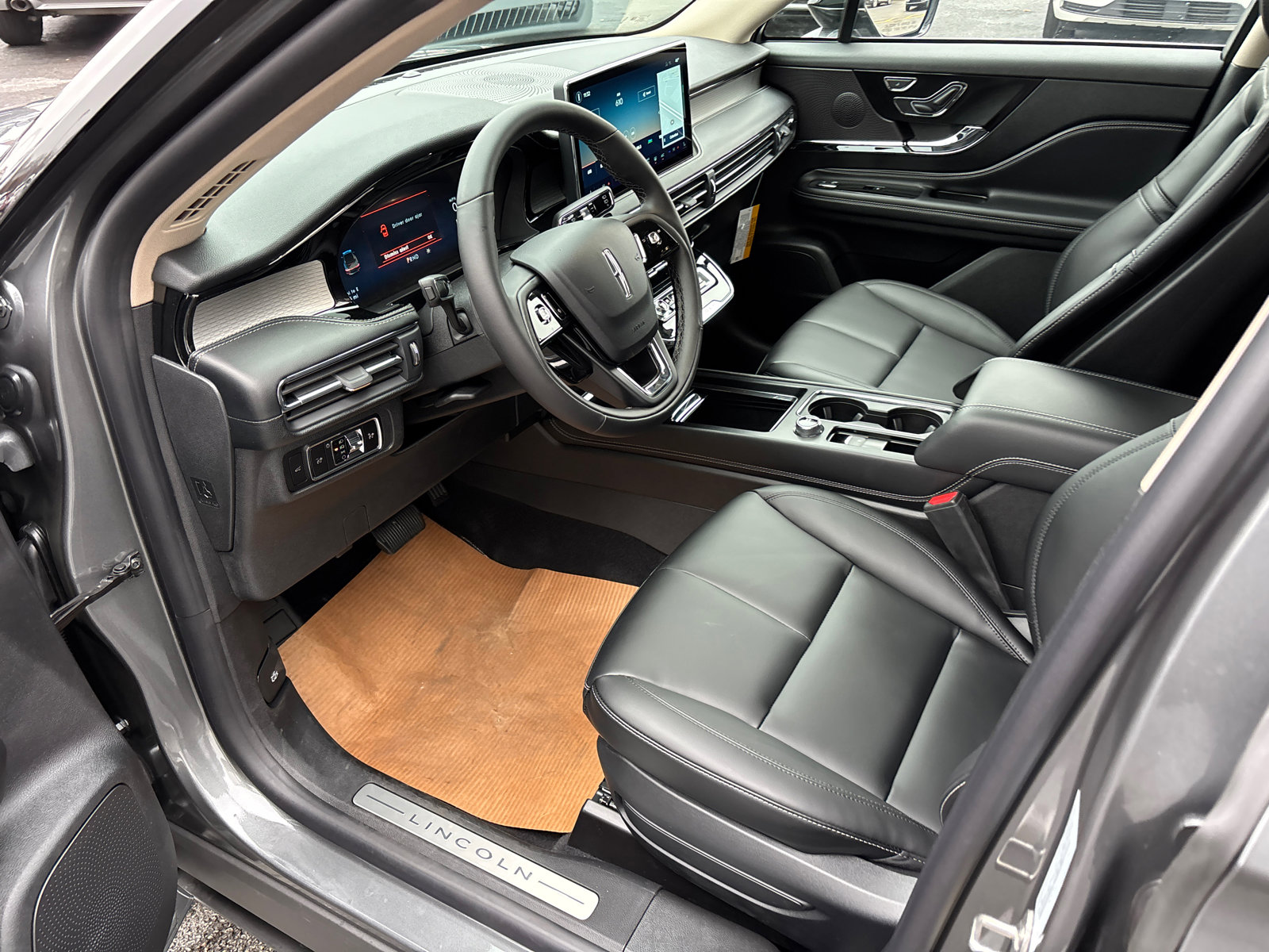 New 2026 Lincoln Corsair Premiere image 25