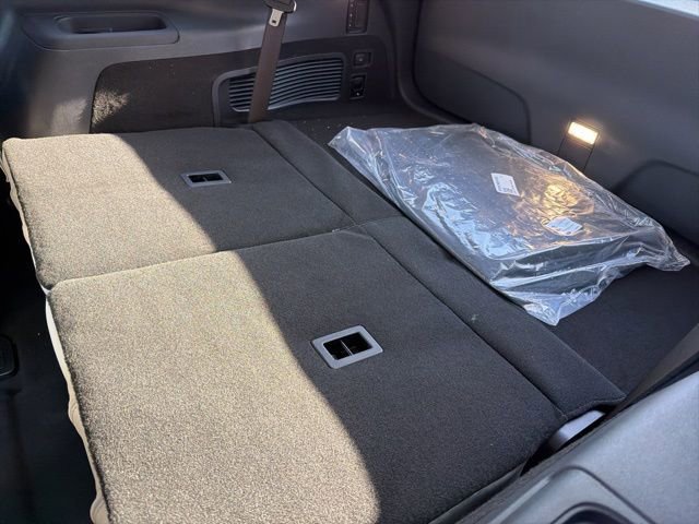 New 2026 Lincoln Aviator AWD image 11