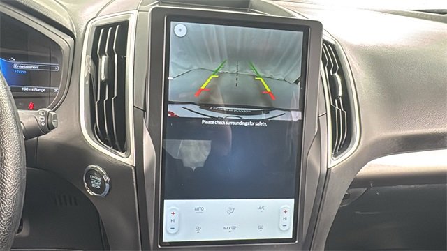 Used 2024 Ford Edge SE image 25