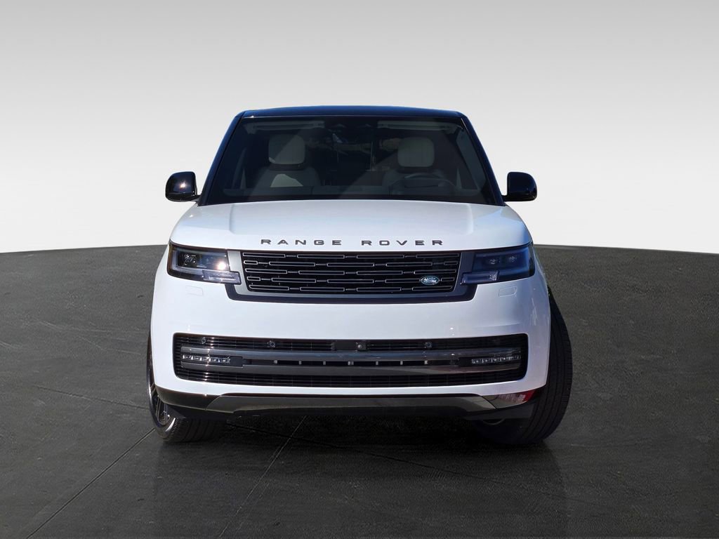 New 2025 Land Rover Range Rover SE image 2