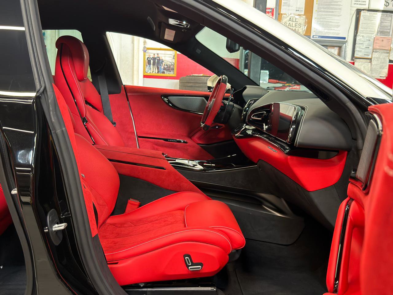 Used 2026 Ferrari Purosangue image 18
