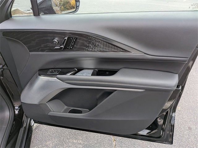 New 2026 Cadillac Lyriq V image 34