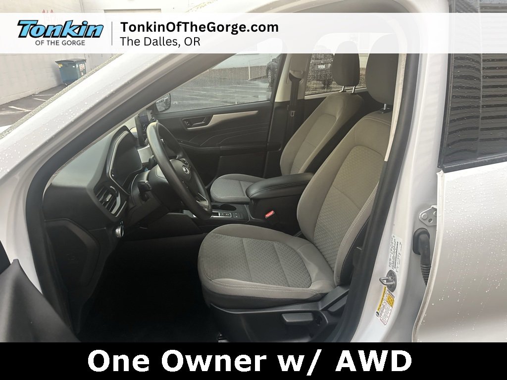 Used 2022 Ford Escape SE image 11