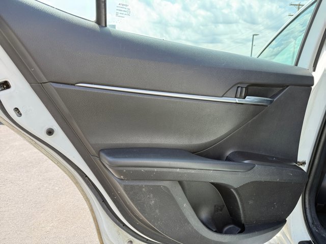 Used 2022 Toyota Camry SE w/ Cold Weather Package AWD/4WD image 27