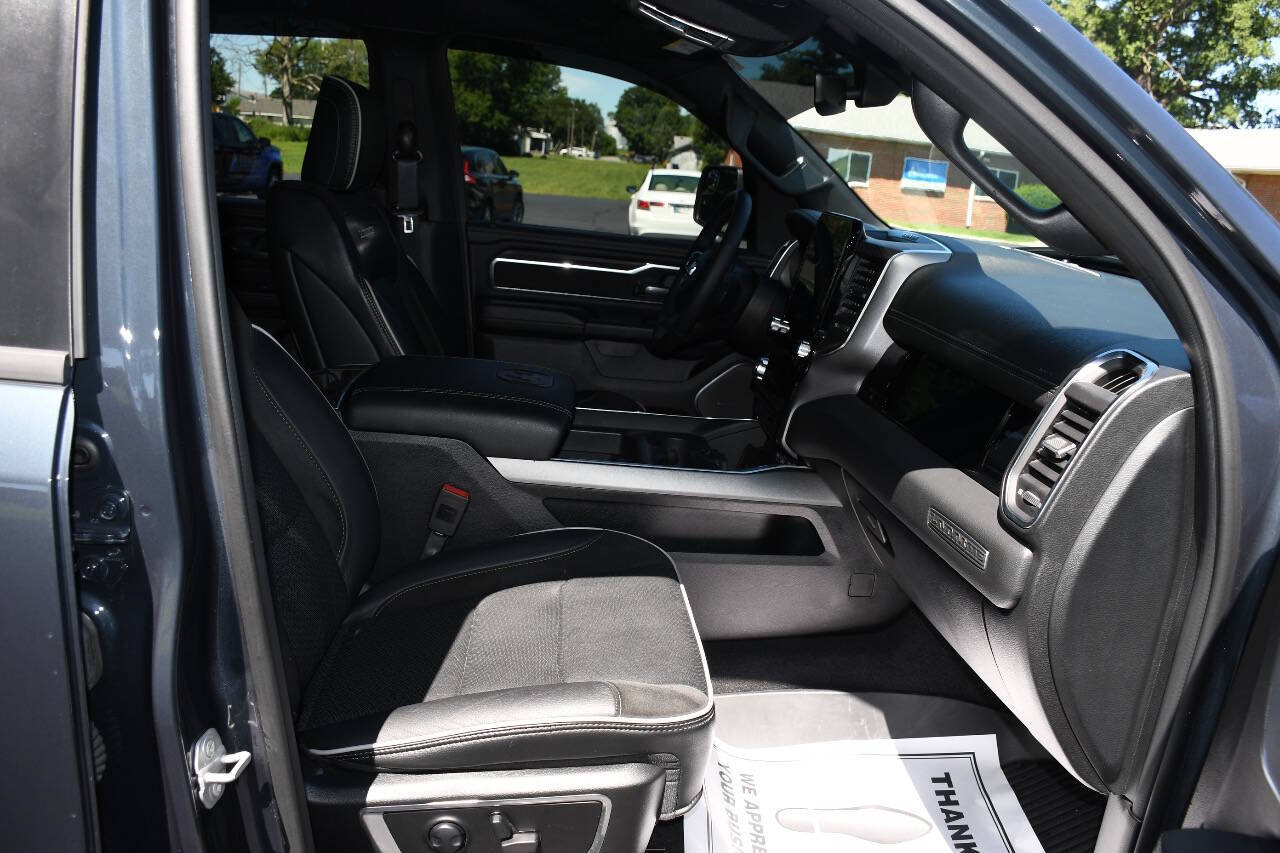 Used 2025 RAM 1500 Laramie AWD/4WD image 25
