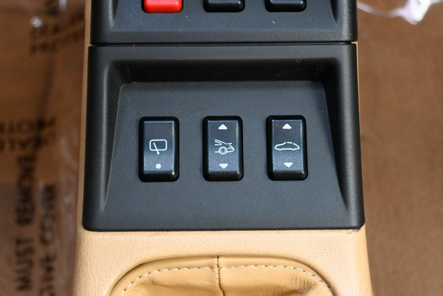 Used 1995 Porsche 911 Carrera RWD image 79