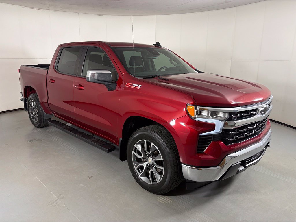 Certified 2022 Chevrolet Silverado 1500 LT w/ Z71 Off-Road Package AWD/4WD image 2