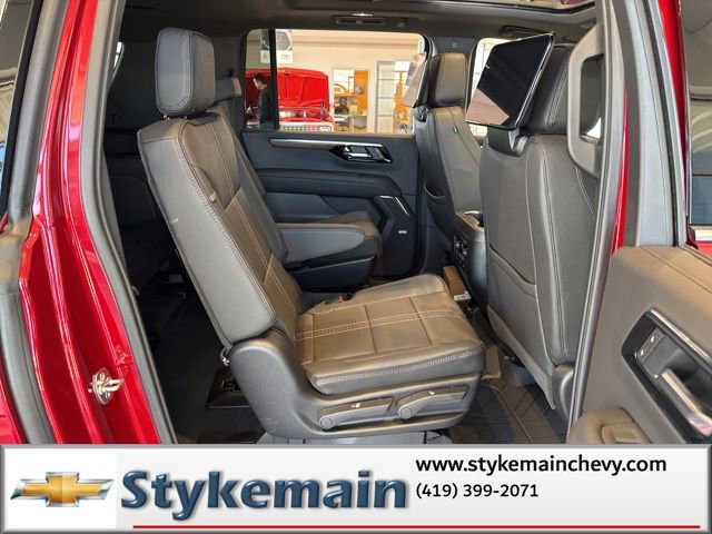 New 2026 Chevrolet Suburban High Country image 17
