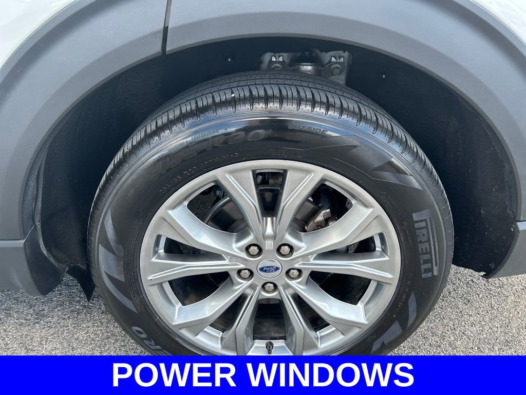 Used 2023 Ford Explorer XLT w/ Equipment Group 202A RWD image 16