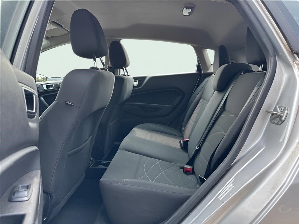 Used 2016 Ford Fiesta SE FWD image 8