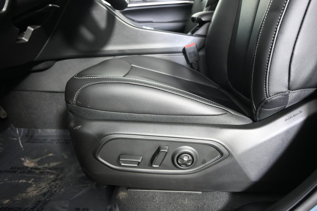 New 2026 Jeep Grand Cherokee L Limited w/ Limited Altitude Package AWD/4WD image 23