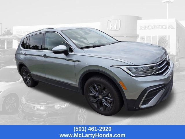 Used 2024 Volkswagen Tiguan SE FWD image 3