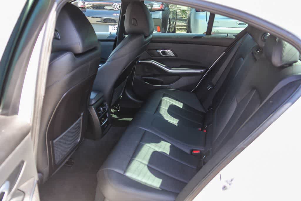 Used 2021 BMW 330e w/ Driving Assistance Package RWD image 17